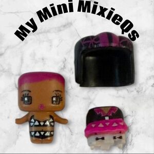 ʕ·ᴥ·ʔ My mini mixieqs Series 2 Pink Roller Derby